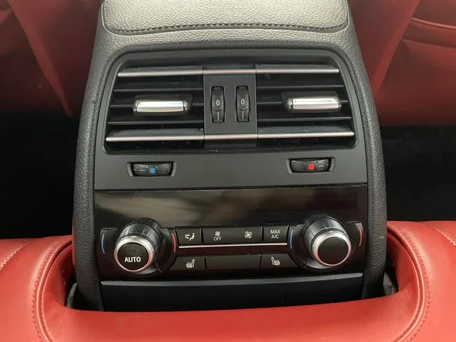 BMW M6 2015 M6 Gran Coupe interior photo 14 BMW M6 2015 M6 Gran Coupe interior photo 14