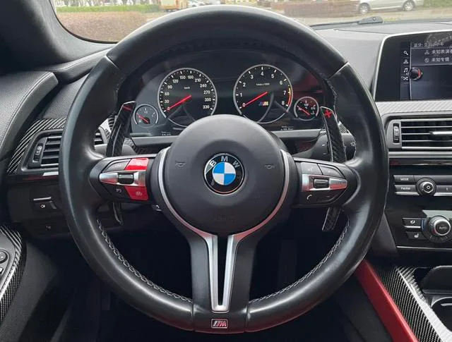 BMW M6 2015 M6 Gran Coupe interior photo 16 BMW M6 2015 M6 Gran Coupe interior photo 16