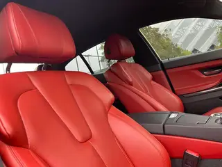BMW M6 2015 M6 Gran Coupe interior photo 20 BMW M6 2015 M6 Gran Coupe interior photo 20