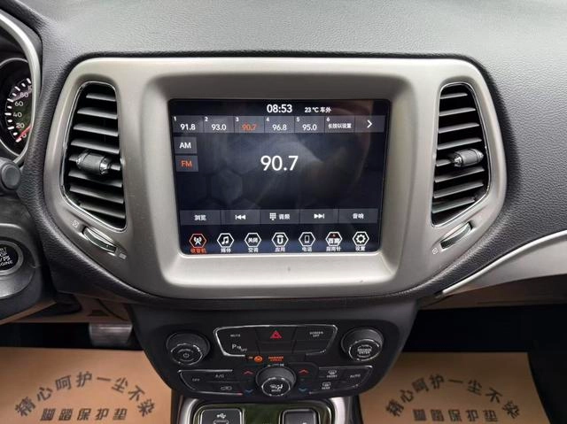 Jeep Compass 2019 200T Automatic Home Internet large screen version interior photo 10 Jeep Compass 2019 200T Automatic Home Internet large screen version interior photo 10