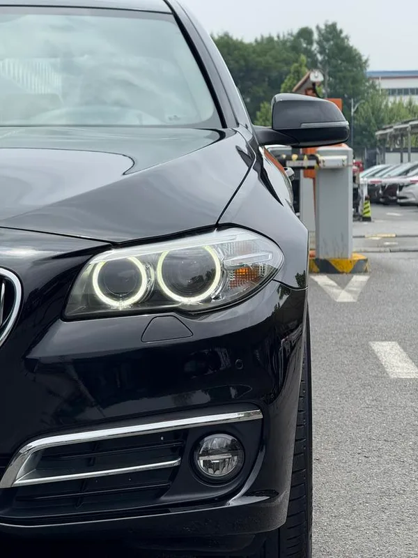 BMW 5 Series 2017 520Li Elegant style exterior photo 3 BMW 5 Series 2017 520Li Elegant style exterior photo 3