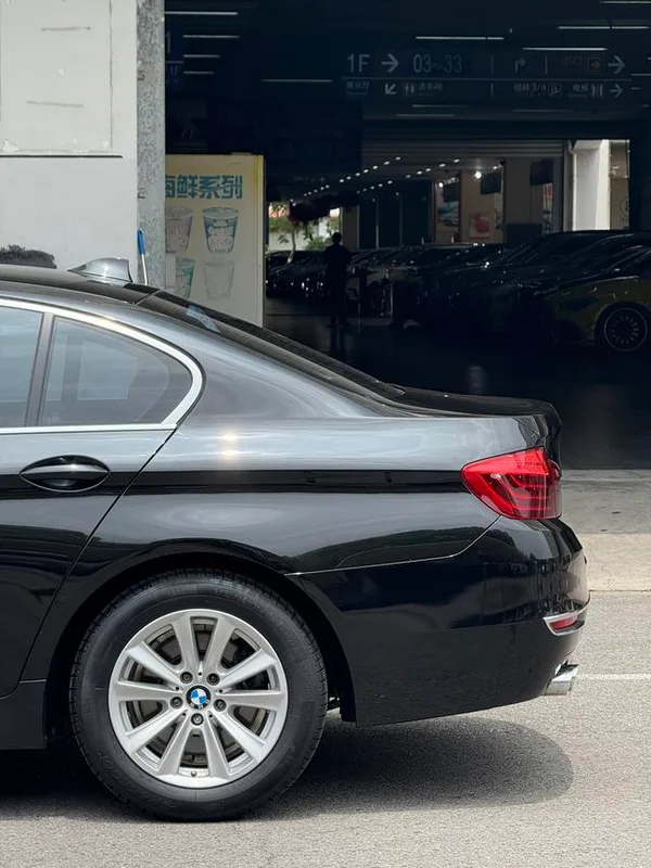 BMW 5 Series 2017 520Li Elegant style exterior photo 6 BMW 5 Series 2017 520Li Elegant style exterior photo 6