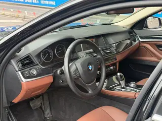 BMW 5 Series 2017 520Li Elegant style interior photo 11 BMW 5 Series 2017 520Li Elegant style interior photo 11