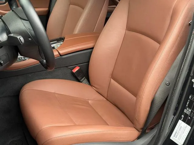 BMW 5 Series 2017 520Li Elegant style interior photo 15 BMW 5 Series 2017 520Li Elegant style interior photo 15