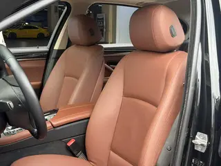 BMW 5 Series 2017 520Li Elegant style interior photo 16 BMW 5 Series 2017 520Li Elegant style interior photo 16