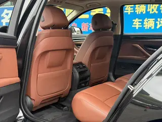 BMW 5 Series 2017 520Li Elegant style interior photo 17 BMW 5 Series 2017 520Li Elegant style interior photo 17