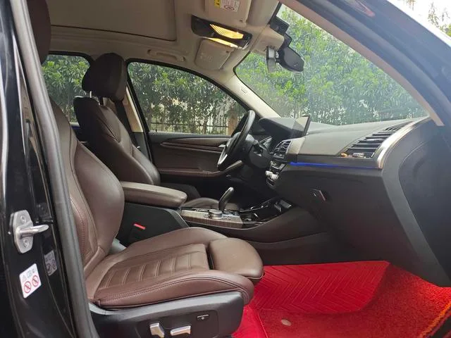 BMW X3 2020 xDrive28i Luxury Set interior photo 9 BMW X3 2020 xDrive28i Luxury Set interior photo 9