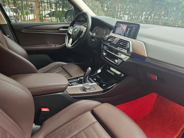 BMW X3 2020 xDrive28i Luxury Set interior photo 13 BMW X3 2020 xDrive28i Luxury Set interior photo 13