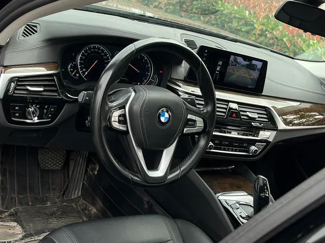 BMW 5 Series 2018 525Li Luxury Set exterior photo 6 BMW 5 Series 2018 525Li Luxury Set exterior photo 6