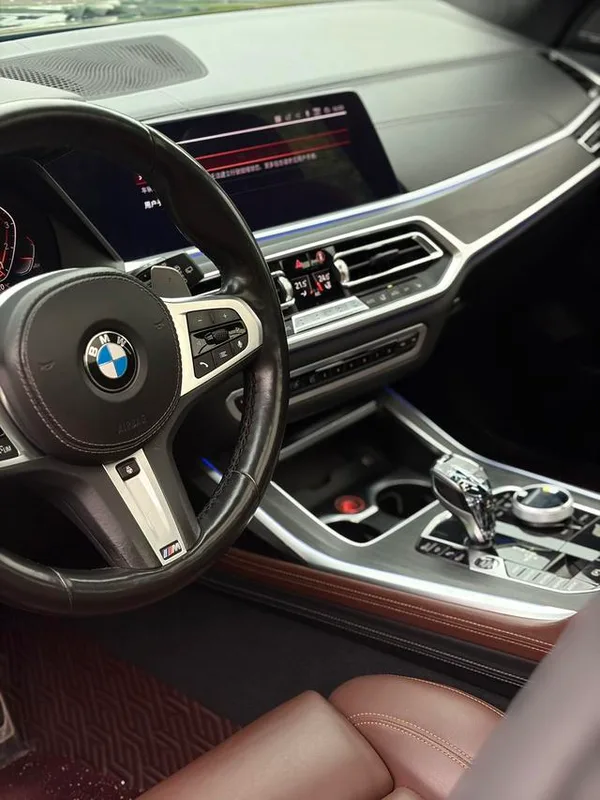BMW X7 2019 xDrive40i Type de luxe M Ensemble de sport extérieur photo 10 BMW X7 2019 xDrive40i Type de luxe M Ensemble de sport extérieur photo 10