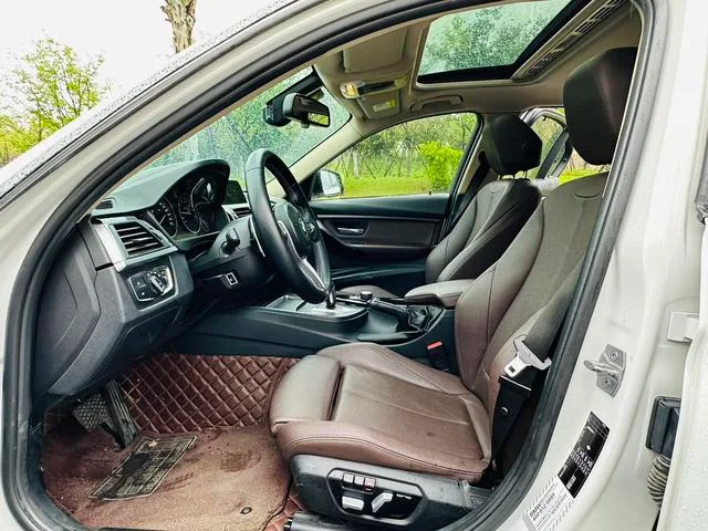 BMW 3 Series 2018 320Li Estilo de moda interior foto 8 BMW 3 Series 2018 320Li Estilo de moda interior foto 8