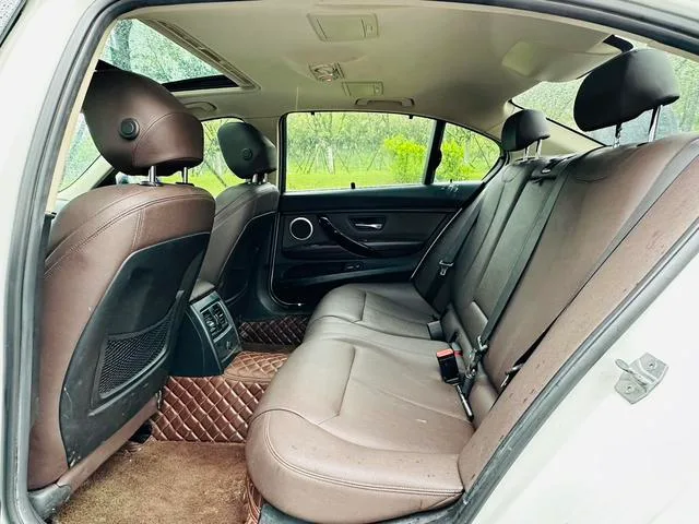 BMW 3 Series 2018 320Li Estilo de moda interior foto 9 BMW 3 Series 2018 320Li Estilo de moda interior foto 9