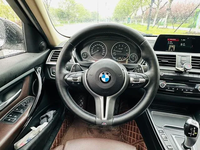 BMW 3 Series 2018 320Li Estilo de moda interior foto 11 BMW 3 Series 2018 320Li Estilo de moda interior foto 11