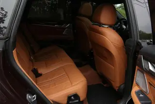 BMW 6 Series GT 2018 630i M Sports suit interior photo 11 BMW 6 Series GT 2018 630i M Sports suit interior photo 11
