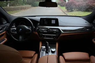 BMW 6 Series GT 2018 630i M Sports suit interior photo 12 BMW 6 Series GT 2018 630i M Sports suit interior photo 12