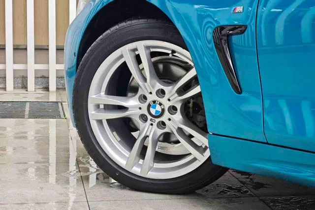 BMW 4 Series 2017 425i Gran Coupe Tipo de lujo M Conjunto deportivo exterior foto 5 BMW 4 Series 2017 425i Gran Coupe Tipo de lujo M Conjunto deportivo exterior foto 5
