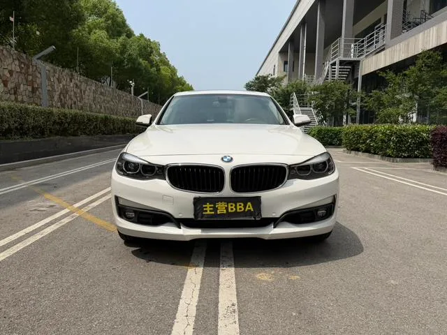 BMW 3 Series GT 2018 320i Модный тип экстерьер фото 2 BMW 3 Series GT 2018 320i Модный тип экстерьер фото 2