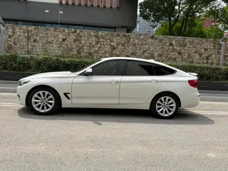 BMW 3 Series GT 2018 320i Модный тип интерьер фото 18 BMW 3 Series GT 2018 320i Модный тип интерьер фото 18