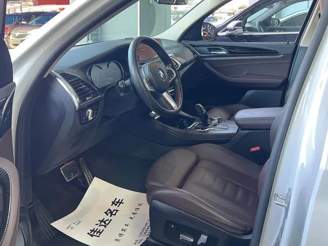 BMW X3 2019 xDrive28i M Conjunto deportivo exterior foto 4 BMW X3 2019 xDrive28i M Conjunto deportivo exterior foto 4