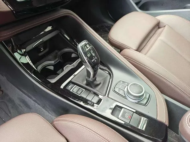 BMW X1 2020 sDrive20Li Premium Class exterior photo 4 BMW X1 2020 sDrive20Li Premium Class exterior photo 4
