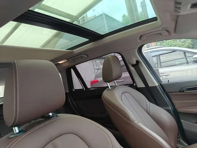 BMW X1 2020 sDrive20Li Premium Class interior photo 6 BMW X1 2020 sDrive20Li Premium Class interior photo 6