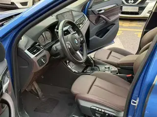 BMW X1 2020 sDrive20Li Premium Class interior photo 9 BMW X1 2020 sDrive20Li Premium Class interior photo 9