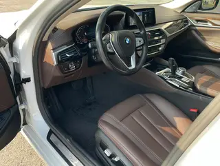 BMW 5 Series 2020 525Li Traje de lujo exterior foto 8 BMW 5 Series 2020 525Li Traje de lujo exterior foto 8