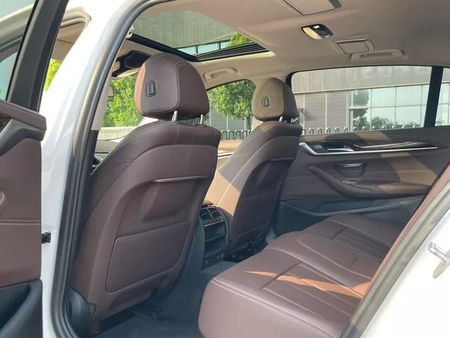 BMW 5 Series 2020 525Li Traje de lujo interior foto 18 BMW 5 Series 2020 525Li Traje de lujo interior foto 18