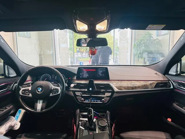 BMW 6 Series GT 2019 630i M Sports suit exterior photo 4 BMW 6 Series GT 2019 630i M Sports suit exterior photo 4