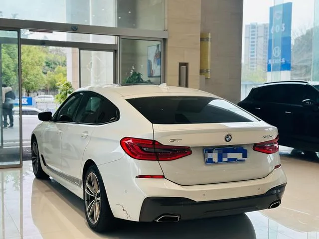 BMW 6 Series GT 2019 630i M Sports suit interior photo 7 BMW 6 Series GT 2019 630i M Sports suit interior photo 7