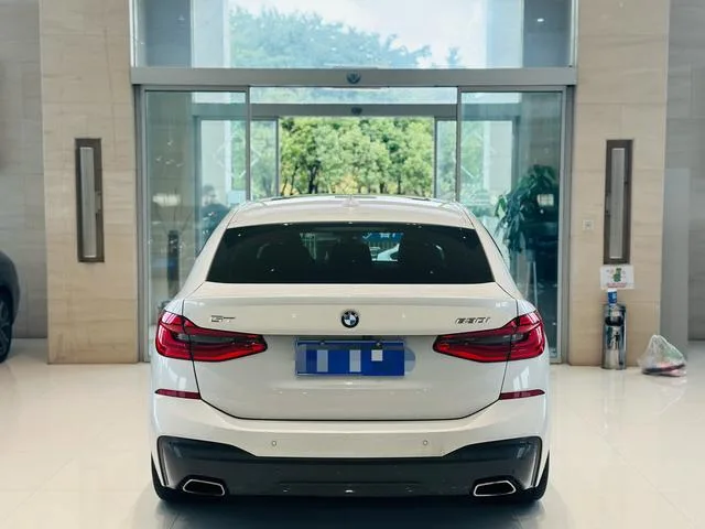 BMW 6 Series GT 2019 630i M Sports suit interior photo 8 BMW 6 Series GT 2019 630i M Sports suit interior photo 8
