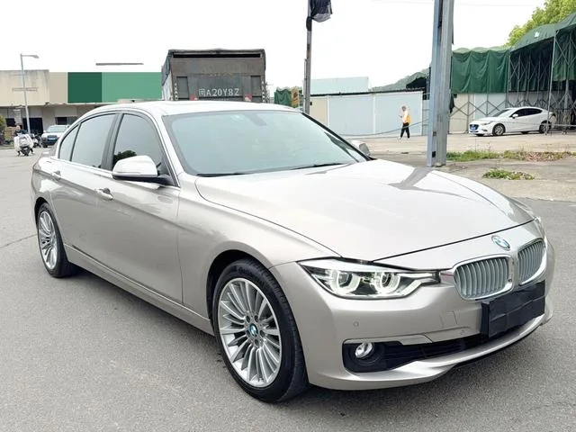 BMW 3 Series 2019 320Li Fashionable exterior photo 3 BMW 3 Series 2019 320Li Fashionable exterior photo 3