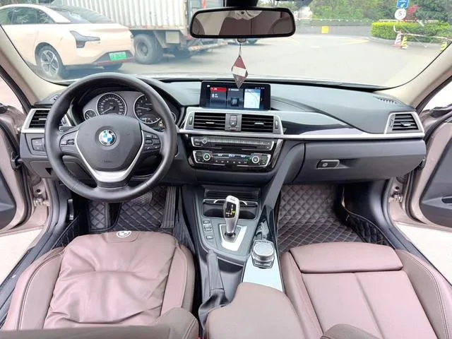 BMW 3 Series 2019 320Li Fashionable exterior photo 5 BMW 3 Series 2019 320Li Fashionable exterior photo 5