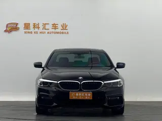 BMW 5 Series 2018 525i M Conjunto deportivo exterior foto 2 BMW 5 Series 2018 525i M Conjunto deportivo exterior foto 2