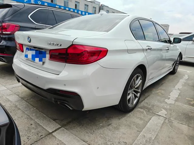 BMW 5 Series 2018 525Li M Sports suit exterior photo 3 BMW 5 Series 2018 525Li M Sports suit exterior photo 3