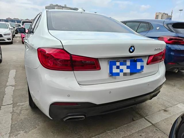 BMW 5 Series 2018 525Li M Sports suit exterior photo 4 BMW 5 Series 2018 525Li M Sports suit exterior photo 4
