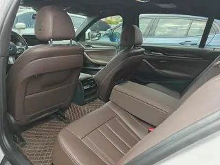 BMW 5 Series 2018 525Li M Sports suit interior photo 6 BMW 5 Series 2018 525Li M Sports suit interior photo 6