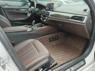 BMW 5 Series 2018 525Li M Sports suit interior photo 9 BMW 5 Series 2018 525Li M Sports suit interior photo 9