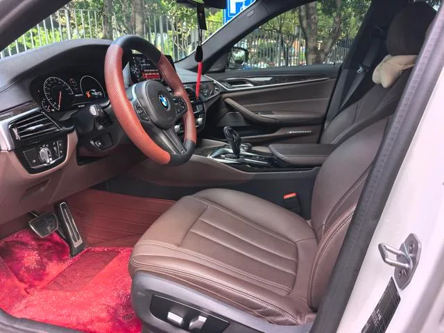 BMW 5 Series 2019 Restyling 525Li M Sports suit exterior photo 8 BMW 5 Series 2019 Restyling 525Li M Sports suit exterior photo 8