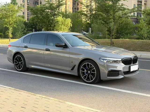 BMW 5 Series 2020 530Li Premium Class M Sports suit exterior photo 2 BMW 5 Series 2020 530Li Premium Class M Sports suit exterior photo 2