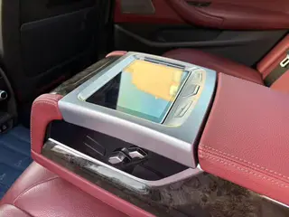 BMW 5 Series 2020 530Li Premium Class M Sports suit interior photo 10 BMW 5 Series 2020 530Li Premium Class M Sports suit interior photo 10