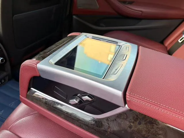BMW 5 Series 2020 530Li Premium Class M Sports suit interior photo 10 BMW 5 Series 2020 530Li Premium Class M Sports suit interior photo 10