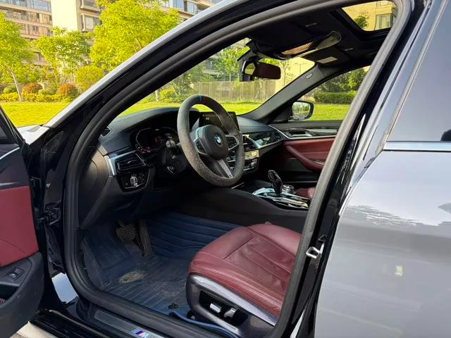 BMW 5 Series 2020 530Li Premium Class M Sports suit interior photo 12 BMW 5 Series 2020 530Li Premium Class M Sports suit interior photo 12
