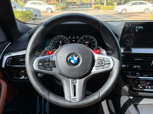 BMW M5 2018 M5 exterior photo 8 BMW M5 2018 M5 exterior photo 8