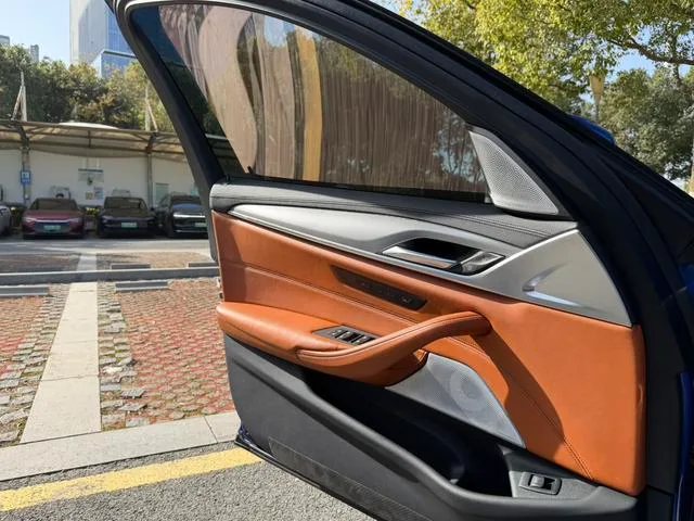 BMW M5 2018 M5 exterior photo 10 BMW M5 2018 M5 exterior photo 10
