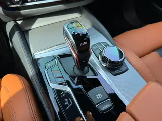 BMW M5 2018 M5 interior photo 15 BMW M5 2018 M5 interior photo 15