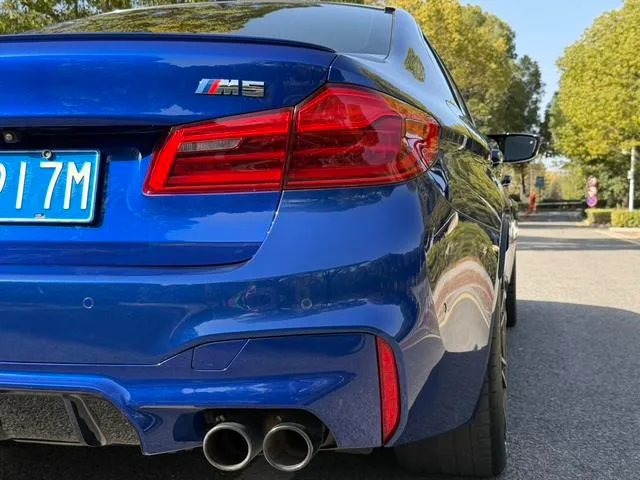 BMW M5 2018 M5 interior photo 20 BMW M5 2018 M5 interior photo 20