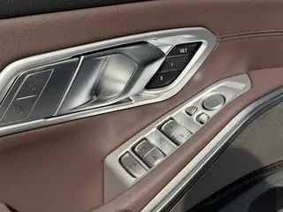 BMW 3 Series 2020 Restyling 325Li M Sports Night Suit interior photo 19 BMW 3 Series 2020 Restyling 325Li M Sports Night Suit interior photo 19