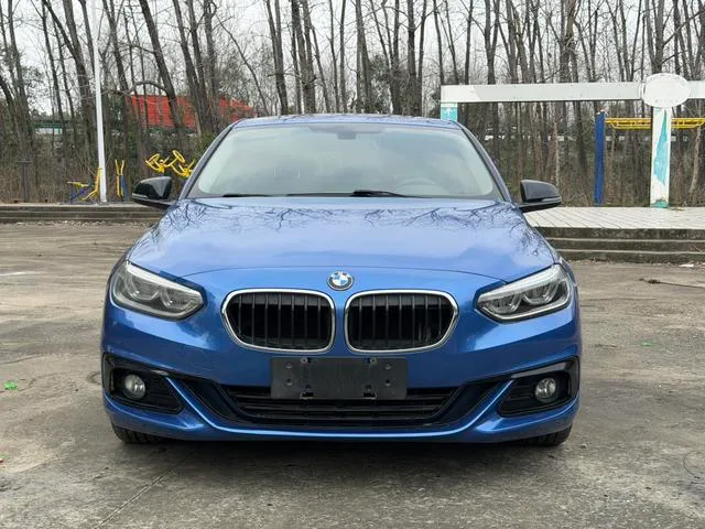 BMW 1 Series 2017 118i Deporte exterior foto 2 BMW 1 Series 2017 118i Deporte exterior foto 2