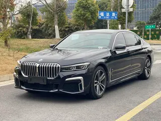 BMW 7 Series 2019 730Li M Conjunto deportivo